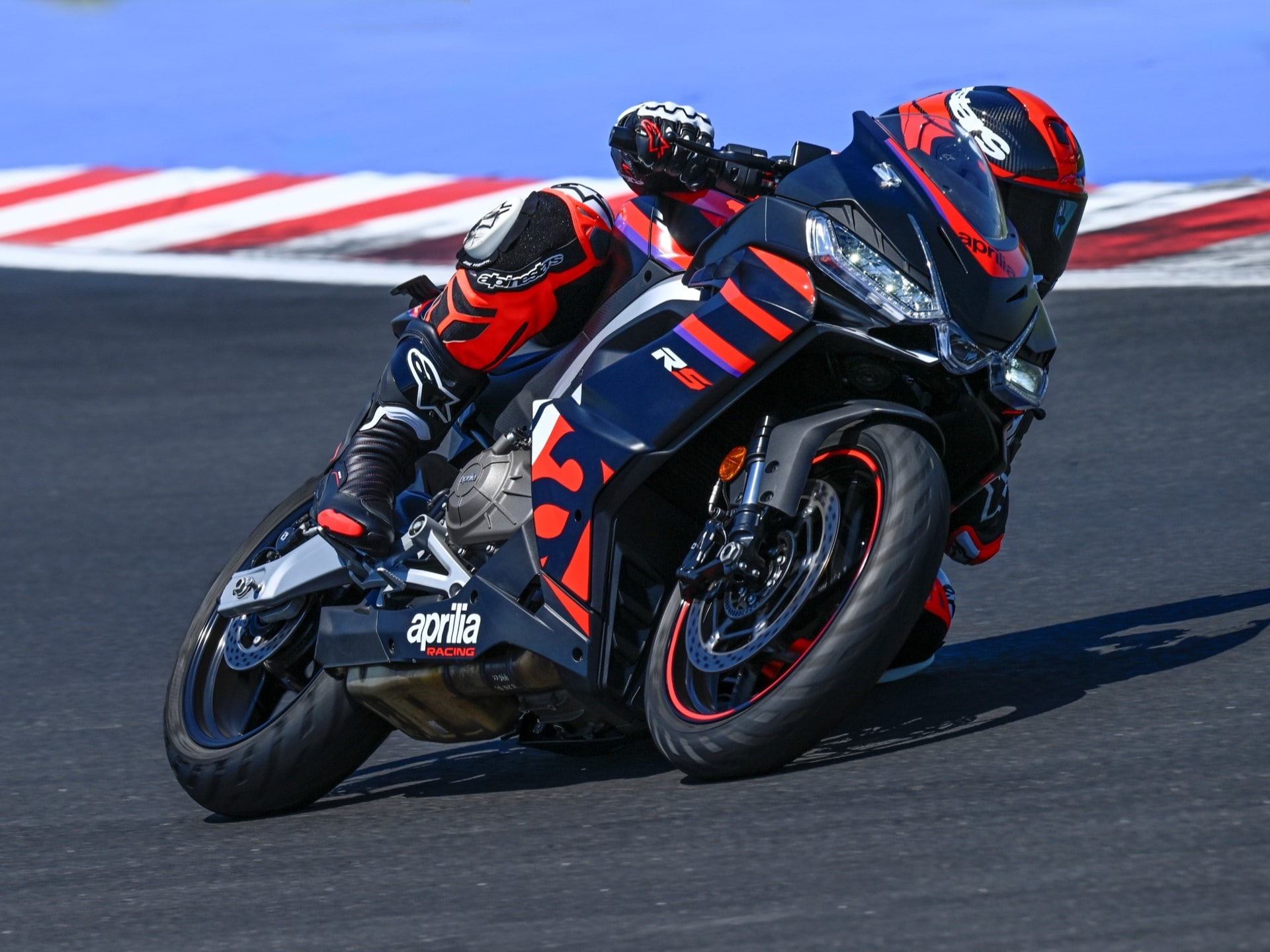 Aprilia bike showroom hotsell