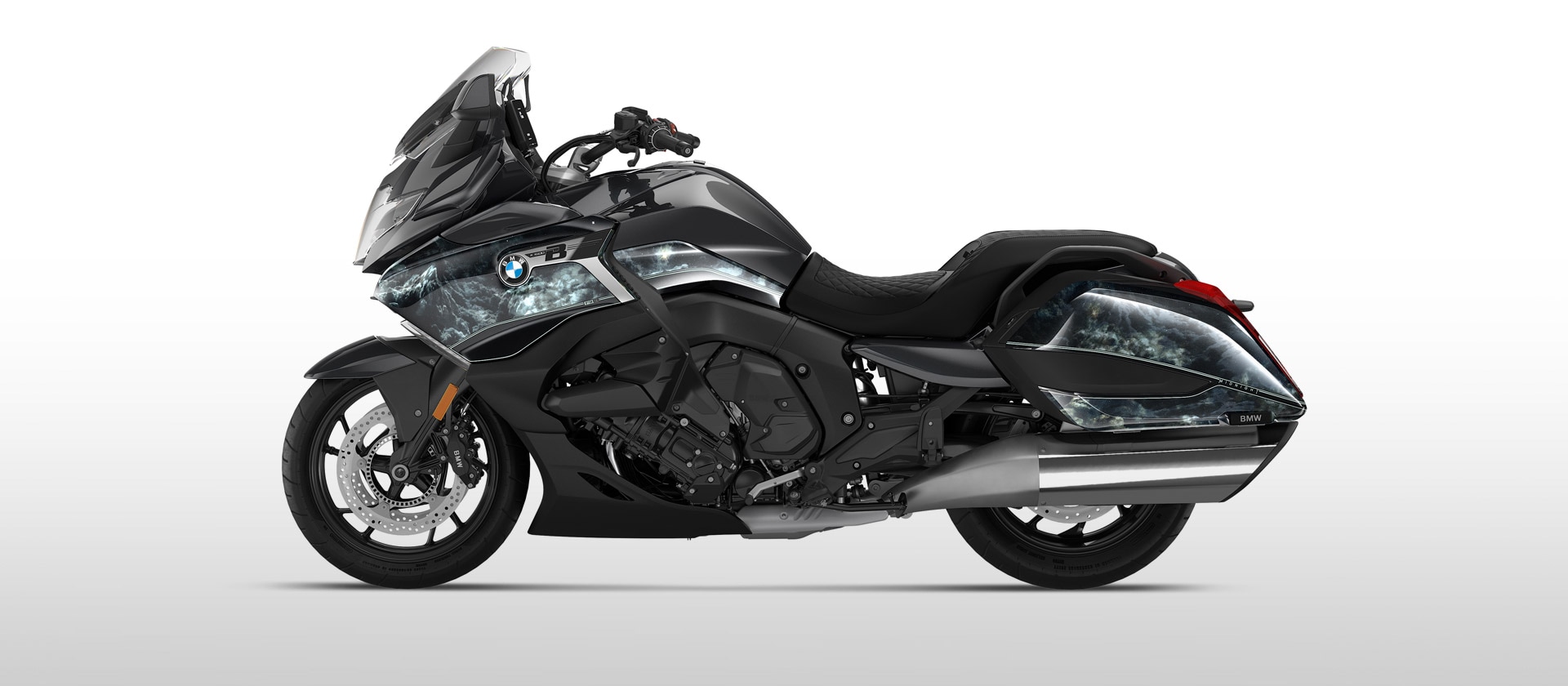2025 BMW K 1600 B: Ultimate Bagger with Luxurious Comfort, Smooth Power, and Advanced Touring Features